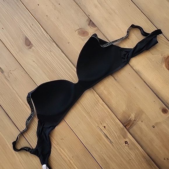 Black Victoria Secret Bra - Picture 6 of 10